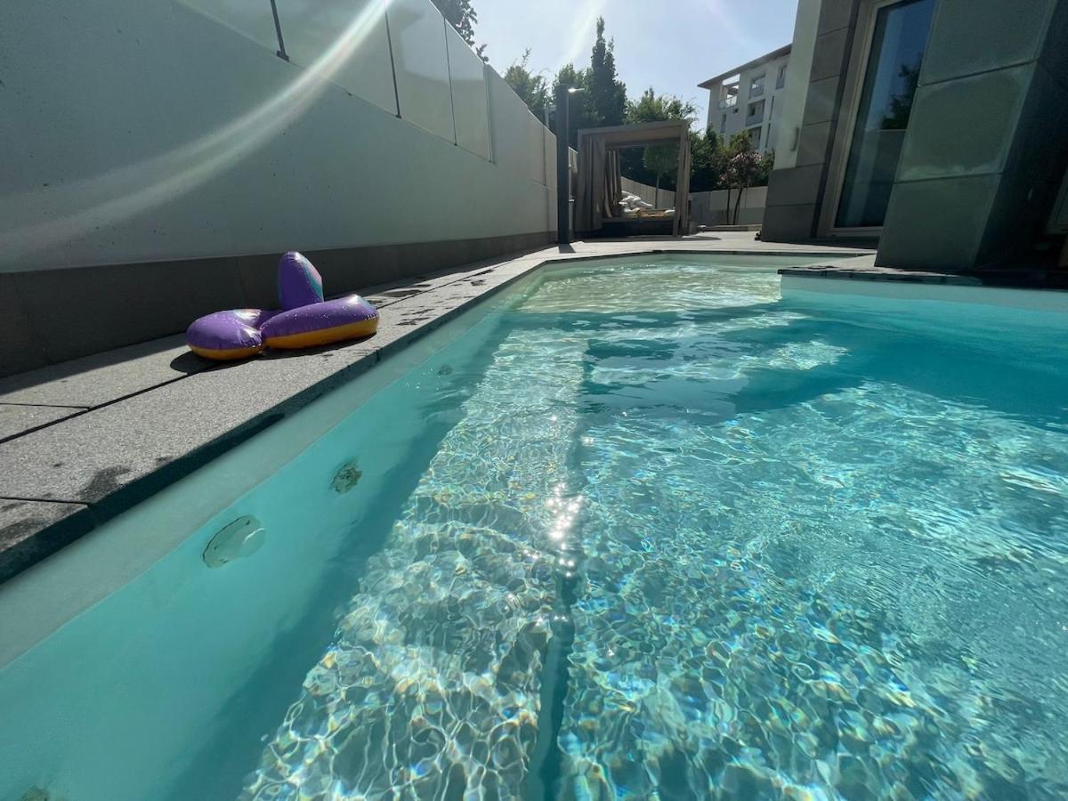 In Citta Con Giardino E Piscina Privati *