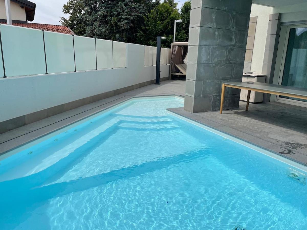 In Citta Con Giardino E Piscina Privati Apartment