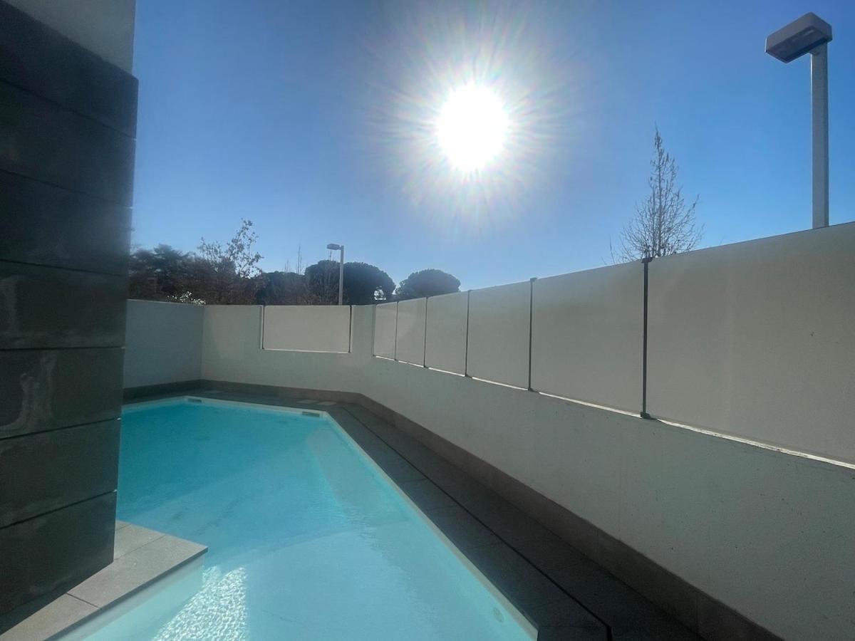 In Citta Con Giardino E Piscina Privati *