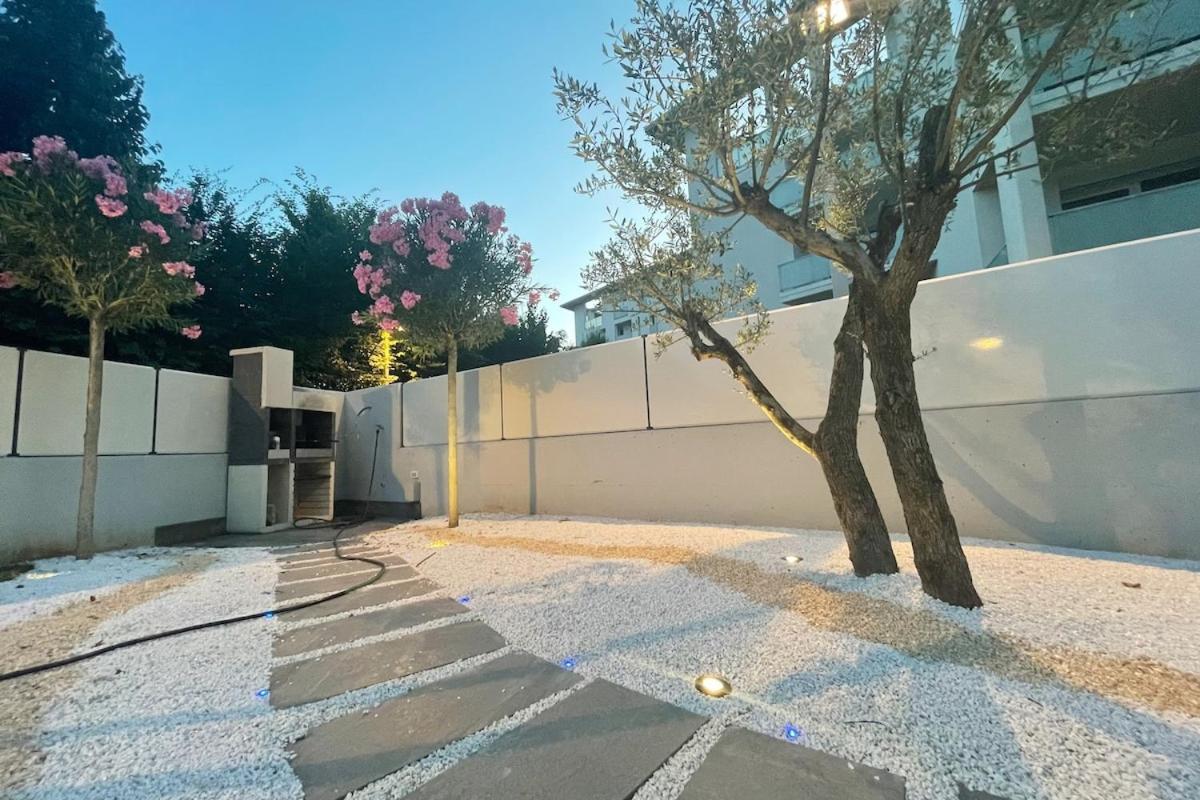 In Citta Con Giardino E Piscina Privati Bergamo